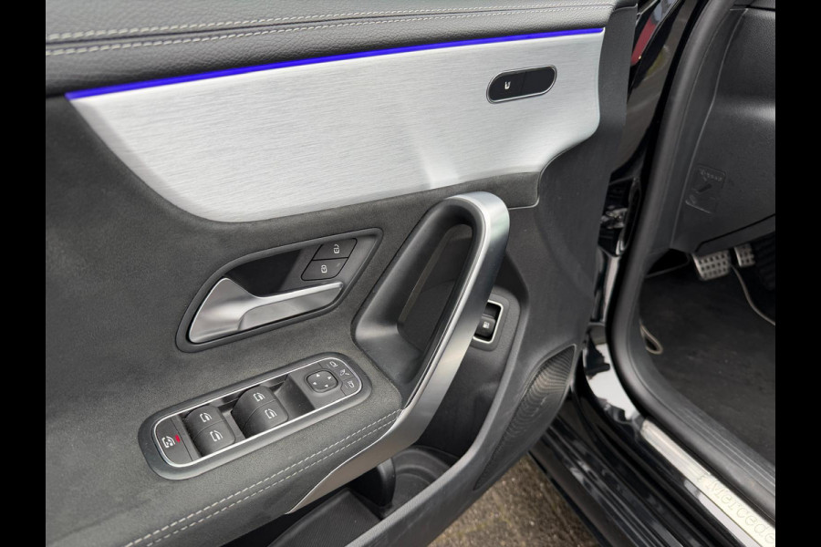 Mercedes-Benz A-Klasse 250 e AMG-pakket | Panoramadak | Alcantara
