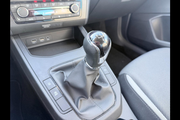 Seat Ibiza 1.0 TSI Style Business Intense | Carplay | Camera | PDC | Stoelverwarming