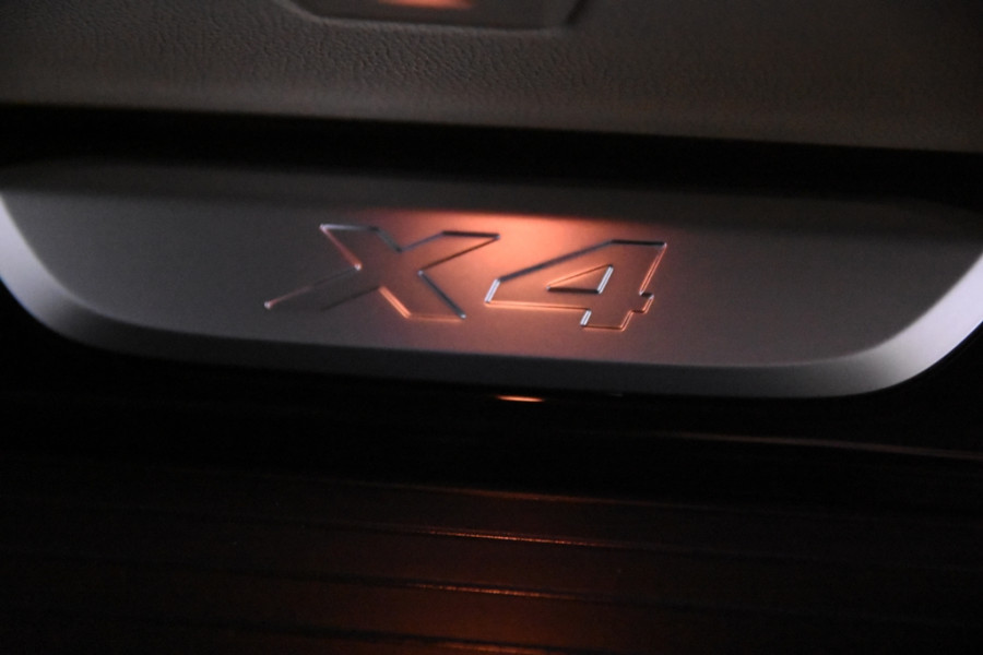 BMW X4 xDrive20i High Executive M-Sport Pakket *Virtual Cockpit*Leer*Keyless*Ambiente*