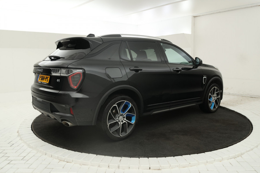 Lynk & Co 01 1.5 Zwarte hemel, Panorama dak, black pakket!!