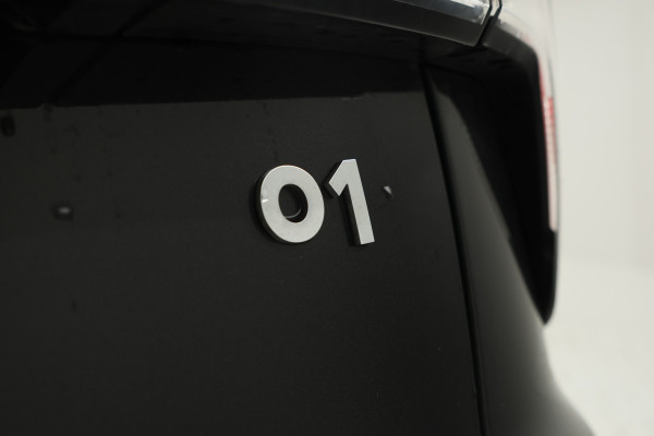 Lynk & Co 01 1.5 Zwarte hemel, Panorama dak, black pakket!!