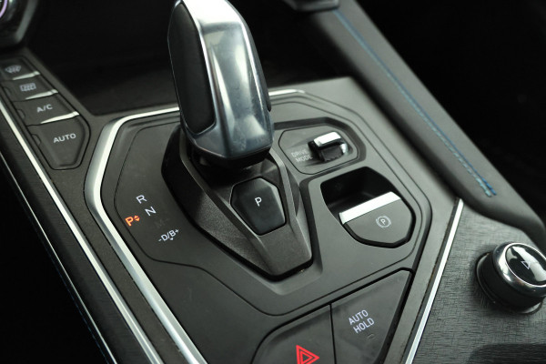 Lynk & Co 01 1.5 Zwarte hemel, Panorama dak, black pakket!!