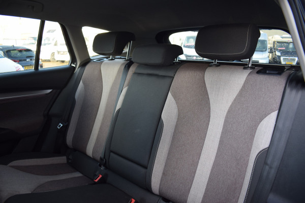 Škoda ENYAQ iV 60 First Edition | Stuur- en Stoelverw. | Camera | CarPlay | 21” LM