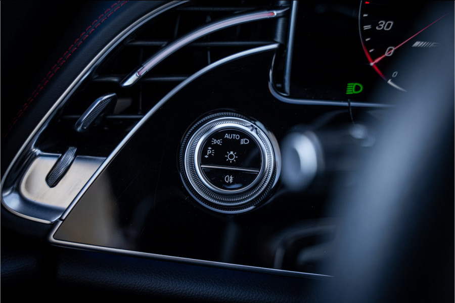 Mercedes-Benz E-Klasse Estate AMG 53 4MATIC+ Hyperscreen ** Massage ** Burmester ** Panodak ** Trekhaak ** Verwarmd stuurwiel ** Standkachel ** Verlichte grille ** Dashcam