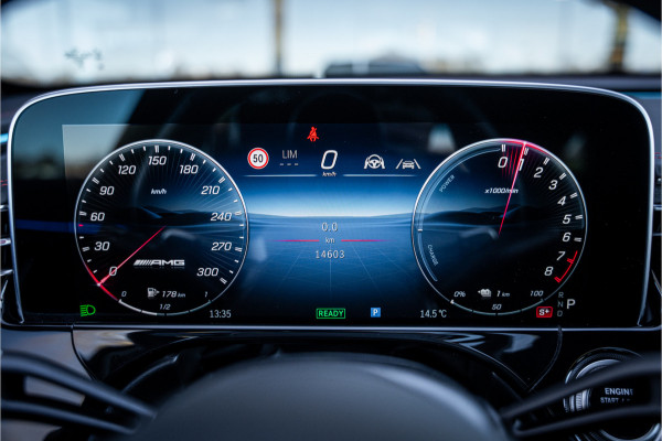 Mercedes-Benz E-Klasse Estate AMG 53 4MATIC+ Hyperscreen ** Massage ** Burmester ** Panodak ** Trekhaak ** Verwarmd stuurwiel ** Standkachel ** Verlichte grille ** Dashcam