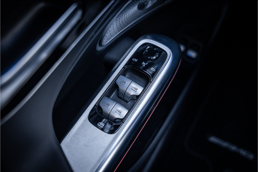 Mercedes-Benz E-Klasse Estate AMG 53 4MATIC+ Hyperscreen ** Massage ** Burmester ** Panodak ** Trekhaak ** Verwarmd stuurwiel ** Standkachel ** Verlichte grille ** Dashcam