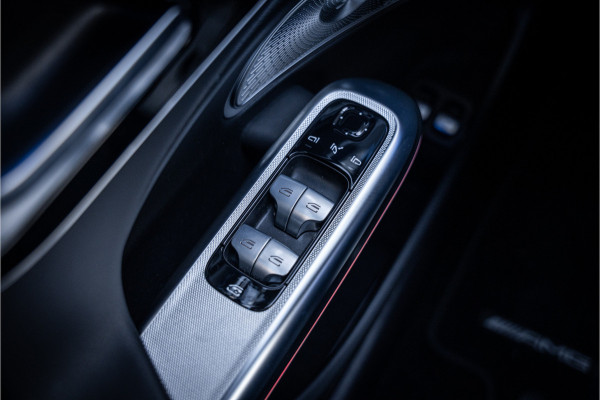 Mercedes-Benz E-Klasse Estate AMG 53 4MATIC+ Hyperscreen ** Massage ** Burmester ** Panodak ** Trekhaak ** Verwarmd stuurwiel ** Standkachel ** Verlichte grille ** Dashcam