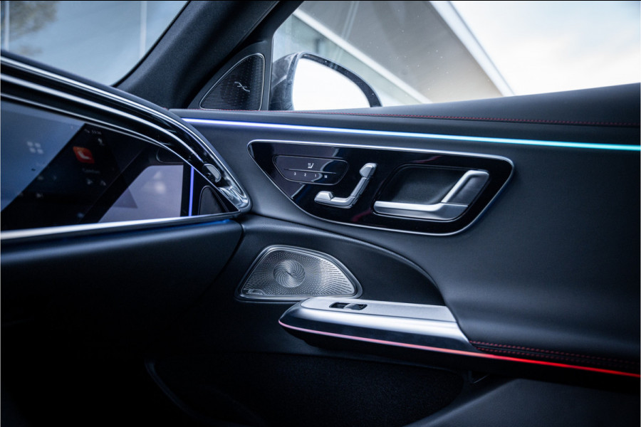 Mercedes-Benz E-Klasse Estate AMG 53 4MATIC+ Hyperscreen ** Massage ** Burmester ** Panodak ** Trekhaak ** Verwarmd stuurwiel ** Standkachel ** Verlichte grille ** Dashcam