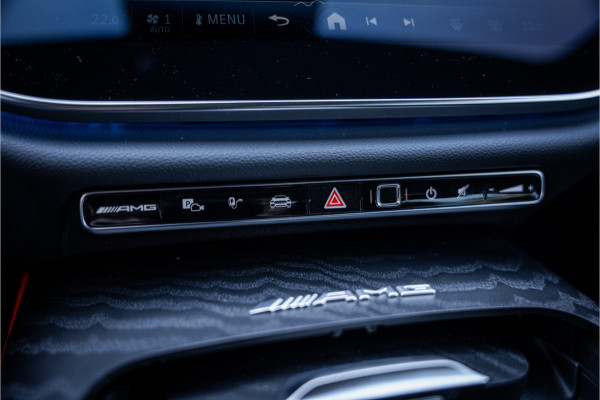 Mercedes-Benz E-Klasse Estate AMG 53 4MATIC+ Hyperscreen ** Massage ** Burmester ** Panodak ** Trekhaak ** Verwarmd stuurwiel ** Standkachel ** Verlichte grille ** Dashcam