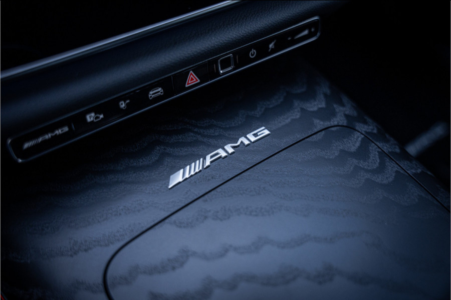 Mercedes-Benz E-Klasse Estate AMG 53 4MATIC+ Hyperscreen ** Massage ** Burmester ** Panodak ** Trekhaak ** Verwarmd stuurwiel ** Standkachel ** Verlichte grille ** Dashcam