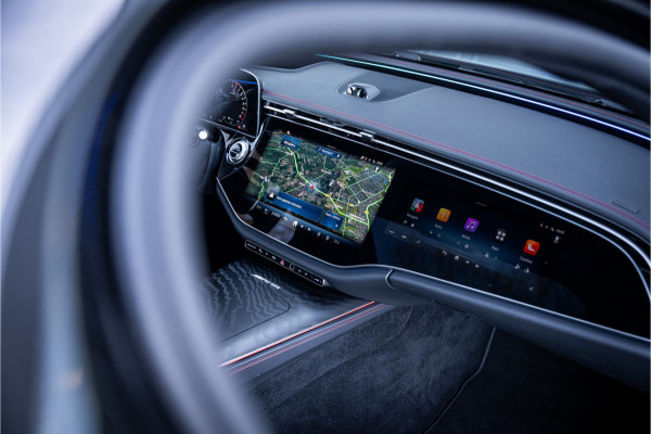 Mercedes-Benz E-Klasse Estate AMG 53 4MATIC+ Hyperscreen ** Massage ** Burmester ** Panodak ** Trekhaak ** Verwarmd stuurwiel ** Standkachel ** Verlichte grille ** Dashcam