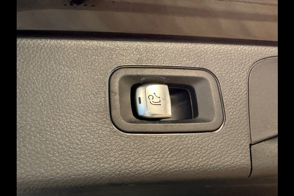 Mercedes-Benz GLC 200 4MATIC Premium Plus AUT PANORAMADAK TREKHAAK NAVIGATIE CAMERA SFEERVERLICHTING STOELVERWARMING CRUISE