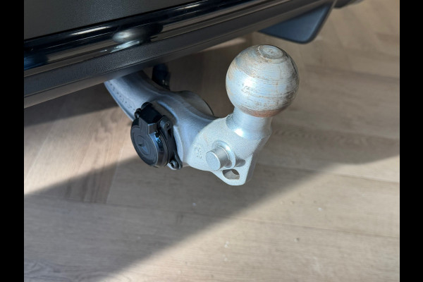 Mercedes-Benz GLC 200 4MATIC Premium Plus AUT PANORAMADAK TREKHAAK NAVIGATIE CAMERA SFEERVERLICHTING STOELVERWARMING CRUISE