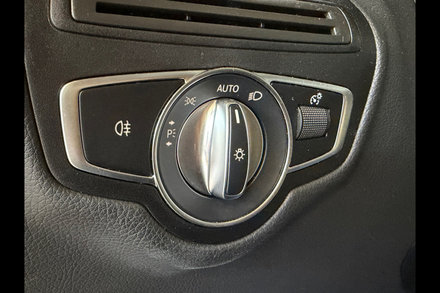 Mercedes-Benz GLC 200 4MATIC Premium Plus AUT PANORAMADAK TREKHAAK NAVIGATIE CAMERA SFEERVERLICHTING STOELVERWARMING CRUISE