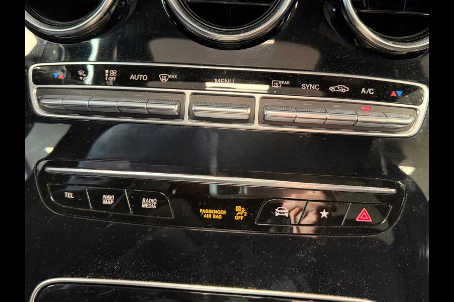 Mercedes-Benz GLC 200 4MATIC Premium Plus AUT PANORAMADAK TREKHAAK NAVIGATIE CAMERA SFEERVERLICHTING STOELVERWARMING CRUISE