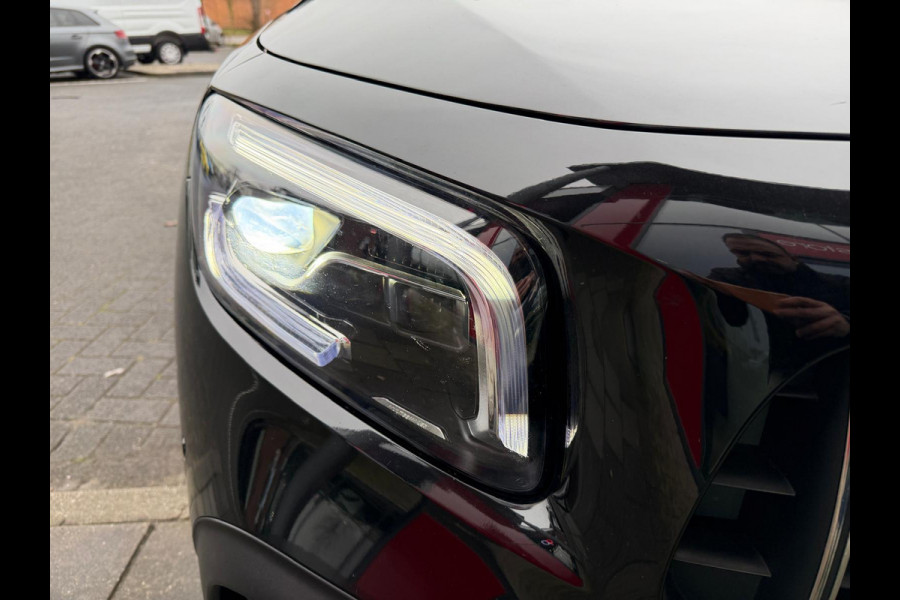Mercedes-Benz Glb AMG 35 4MATIC / Panoramadak / Alcantara / 360 Camera