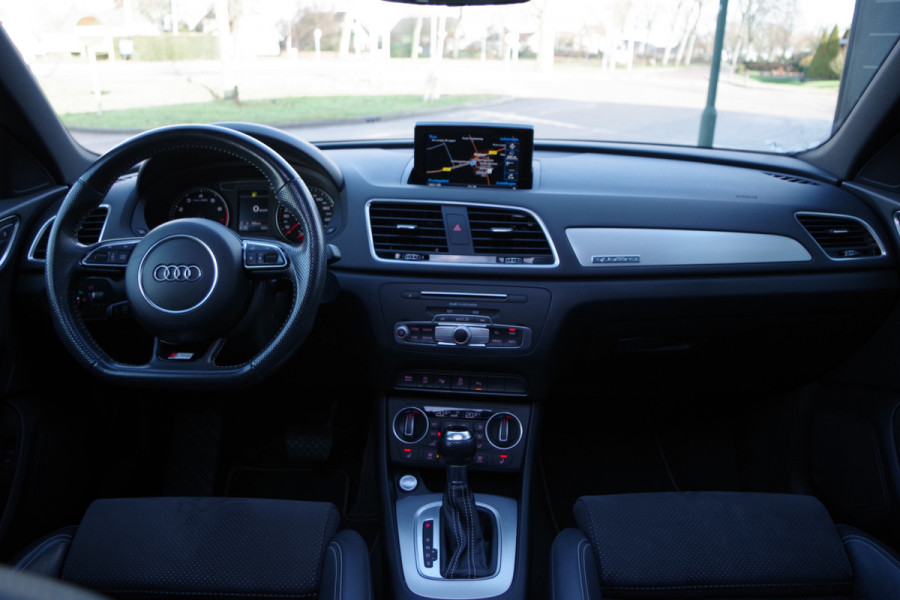 Audi Q3 2.0 TFSI 180 PK Automaat Quattro S-Line Sport Pro Line, Panoramadak, LED, Keyless