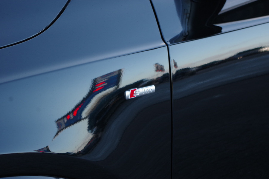 Audi Q3 2.0 TFSI 180 PK Automaat Quattro S-Line Sport Pro Line, Panoramadak, LED, Keyless