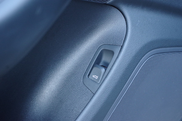 Audi Q3 2.0 TFSI 180 PK Automaat Quattro S-Line Sport Pro Line, Panoramadak, LED, Keyless