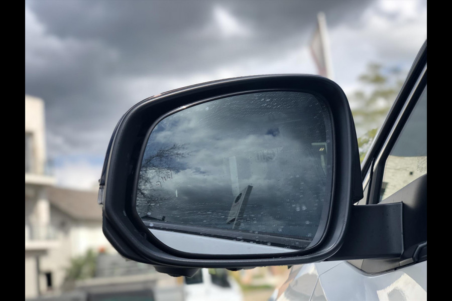 Toyota Bz4x 71,4 kWh 3-Fase Premium Bi-Tone + Panoramisch dak | JBL, Dodehoekherkenning, Leer, Parkeersensoren, Eerste eigenaar