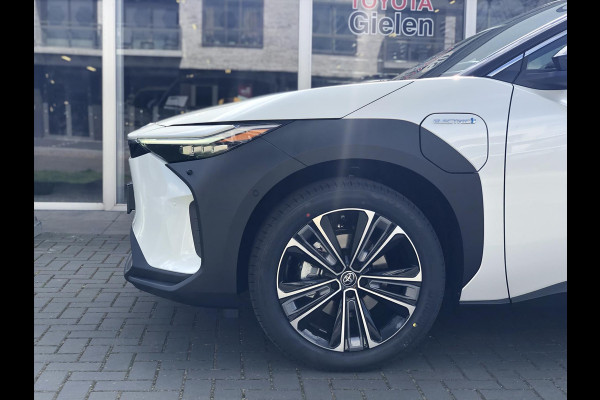Toyota Bz4x 71,4 kWh 3-Fase Premium Bi-Tone + Panoramisch dak | JBL, Dodehoekherkenning, Leer, Parkeersensoren, Eerste eigenaar