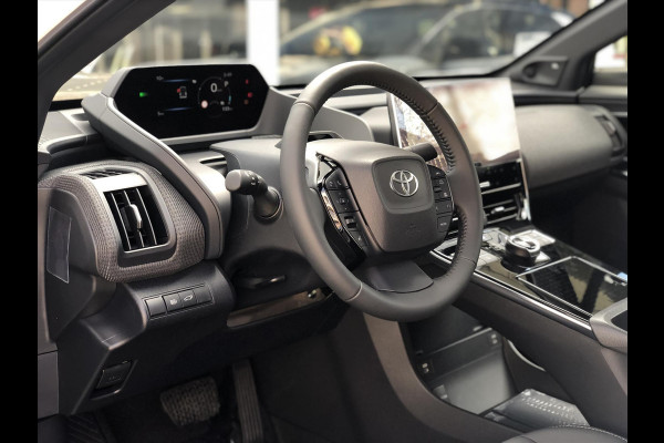 Toyota Bz4x 71,4 kWh 3-Fase Premium Bi-Tone + Panoramisch dak | JBL, Dodehoekherkenning, Leer, Parkeersensoren, Eerste eigenaar