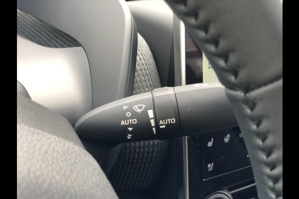 Toyota Bz4x 71,4 kWh 3-Fase Premium Bi-Tone + Panoramisch dak | JBL, Dodehoekherkenning, Leer, Parkeersensoren, Eerste eigenaar