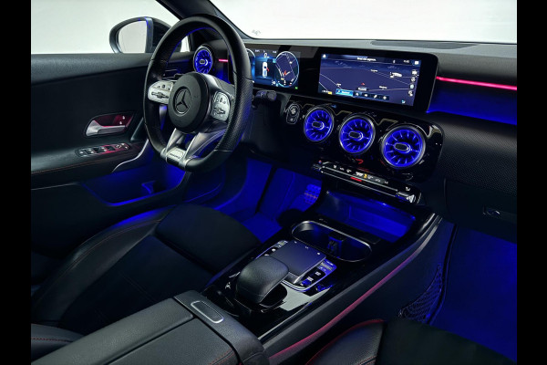 Mercedes-Benz A-Klasse 200 AMG Pano Sfeer Camera Cruise Widescreen