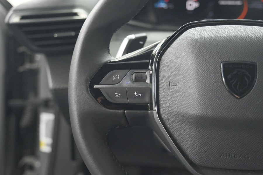 Peugeot 2008 Hybrid 136 e-DCS6 Allure | 360 Camera | Adaptieve Cruise Control | Dodehoekdetectie | Navigatie