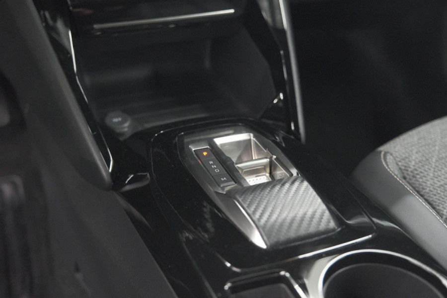 Peugeot 2008 Hybrid 136 e-DCS6 Allure | 360 Camera | Adaptieve Cruise Control | Dodehoekdetectie | Navigatie