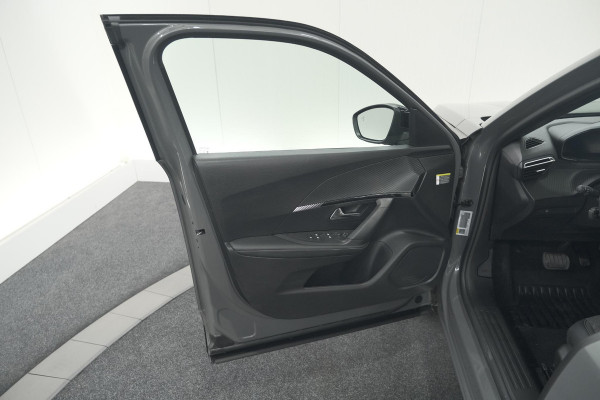 Peugeot 2008 Hybrid 136 e-DCS6 Allure | 360 Camera | Adaptieve Cruise Control | Dodehoekdetectie | Navigatie