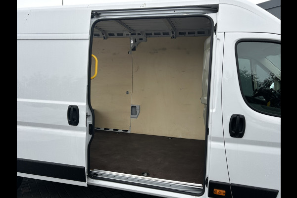 Fiat Ducato 3.5T 2.2 MJ MAXI 180 PK EAT8 AUTOMAAT / L4H2 / NIEUWSTAAT / 7.694 KM !! / CAMERA / AIRCO / CRUISE / 3.000 KG AHG