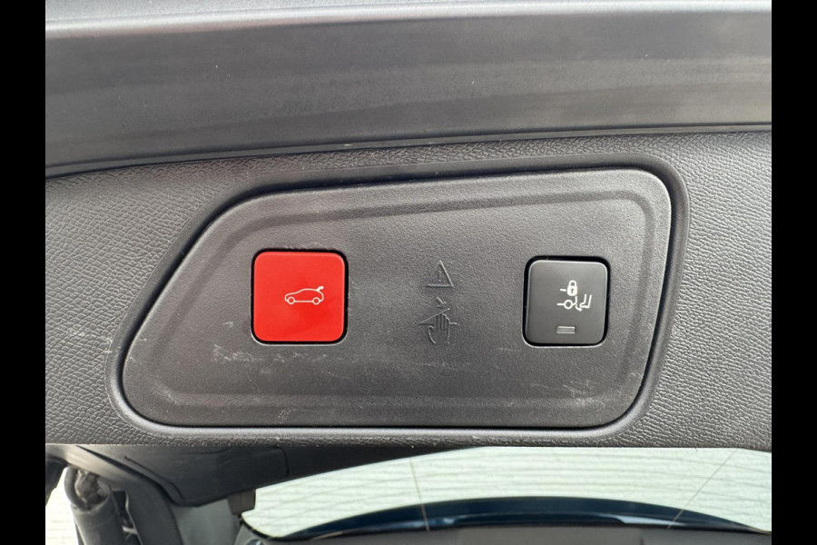 Peugeot 3008 1.2 PureTech Premium Automaat Trekhaak Cruise Climate Digitaal Dashboard Led 360 Camera Carplay Riem is vervangen