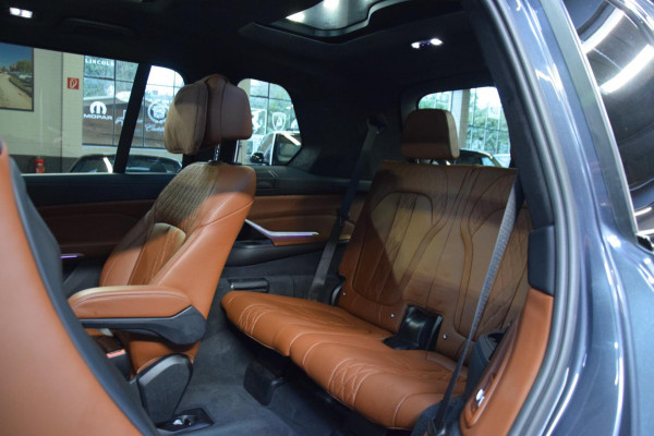 BMW X7 XDrive30d 6p. M-Pakket|1e Eig.|Org.NL|Panoramadak|Dealer Onderhouden