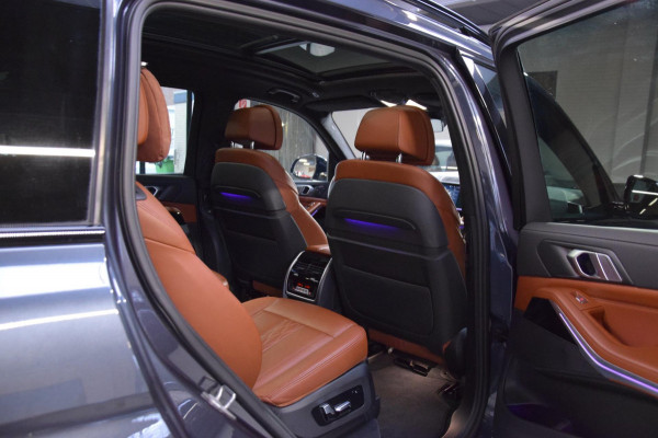 BMW X7 XDrive30d 6p. M-Pakket|1e Eig.|Org.NL|Panoramadak|Dealer Onderhouden