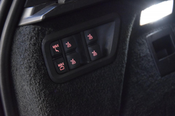 BMW X7 XDrive30d 6p. M-Pakket|1e Eig.|Org.NL|Panoramadak|Dealer Onderhouden