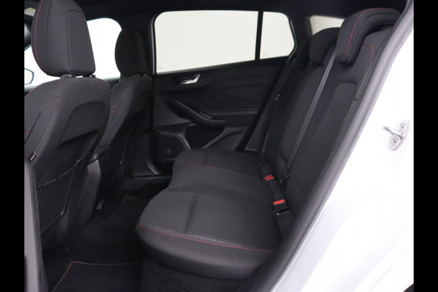 Ford Focus 1.5 EcoBoost ST Line X | Trekhaak | Adaptive cruise | Camera | Carplay | Digital Cockpit | Keyless | Full LED | Navigatie | Climate control