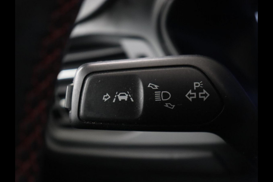 Ford Focus 1.5 EcoBoost ST Line X | Trekhaak | Adaptive cruise | Camera | Carplay | Digital Cockpit | Keyless | Full LED | Navigatie | Climate control