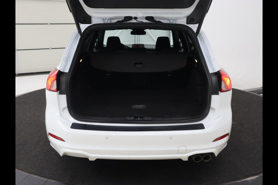 Ford Focus 1.5 EcoBoost ST Line X | Trekhaak | Adaptive cruise | Camera | Carplay | Digital Cockpit | Keyless | Full LED | Navigatie | Climate control