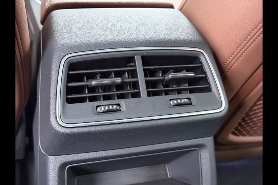 Audi e-tron 55 Quattro 95kWh 408PK Elektr.Leer+Verwarmd Pano-Dak Trekhaak Luchtvering Adap.Cruise Navi Ecc Stoelverwarming Business edition  SOH 93% LED Lmv Elek.Achterklep Privacy Glas Keyless Zwarte Hemel 1e Eigenaar 1.800KG Trekgewicht Zeer compleet! Volledig Dealer Onderhouden, net Beurt gehad bij Audi!