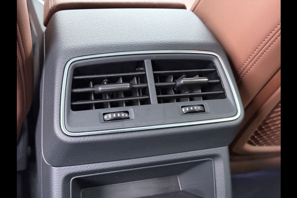 Audi e-tron 55 Quattro 95kWh 408PK Elektr.Leer+Verwarmd Pano-Dak Trekhaak Luchtvering Adap.Cruise Navi Ecc Stoelverwarming Business edition  SOH 93% LED Lmv Elek.Achterklep Privacy Glas Keyless Zwarte Hemel 1e Eigenaar 1.800KG Trekgewicht Zeer compleet! Volledig Dealer Onderhouden, net Beurt gehad bij Audi!