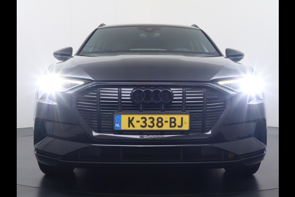 Audi e-tron 55 Quattro 95kWh 408PK Elektr.Leer+Verwarmd Pano-Dak Trekhaak Luchtvering Adap.Cruise Navi Ecc Stoelverwarming Business edition  SOH 93% LED Lmv Elek.Achterklep Privacy Glas Keyless Zwarte Hemel 1e Eigenaar 1.800KG Trekgewicht Zeer compleet! Volledig Dealer Onderhouden, net Beurt gehad bij Audi!