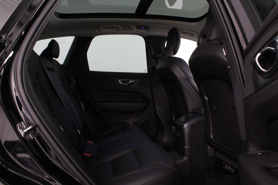 Volvo XC60 2.0 T6 Plug-in hybrid AWD Inscription 341pk/Trekhaak/Pano.schuif/Memory/Leer/ONYX BLACK/Apple CarPlay/Standverwarming