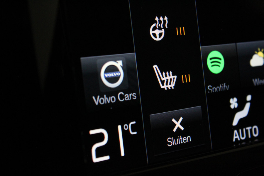 Volvo XC60 2.0 T6 Plug-in hybrid AWD Inscription 341pk/Trekhaak/Pano.schuif/Memory/Leer/ONYX BLACK/Apple CarPlay/Standverwarming