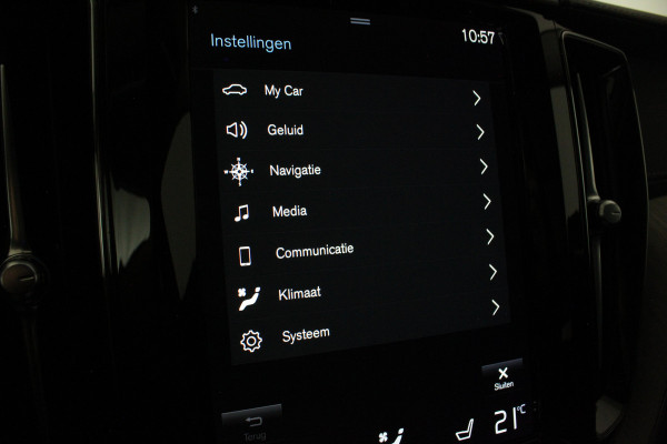 Volvo XC60 2.0 T6 Plug-in hybrid AWD Inscription 341pk/Trekhaak/Pano.schuif/Memory/Leer/ONYX BLACK/Apple CarPlay/Standverwarming