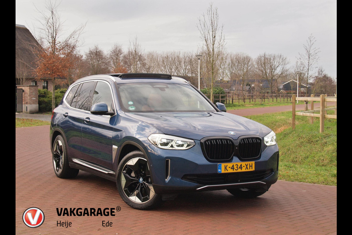 BMW iX3 High Executive 80 kWh | SOH 96% | Panoramadak | 360 Camera | Sfeerverlichting | Head-Up Display | Harman Kardon |