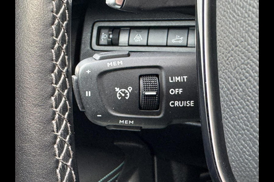 Peugeot 3008 1.2 PureTech Premium Automaat Trekhaak Cruise Climate Digitaal Dashboard Led 360 Camera Carplay Riem is vervangen