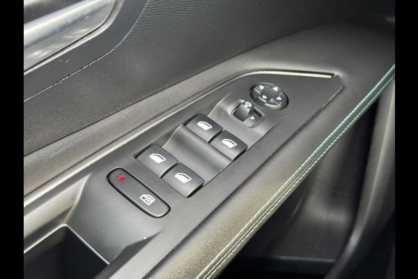 Peugeot 3008 1.2 PureTech Premium Automaat Trekhaak Cruise Climate Digitaal Dashboard Led 360 Camera Carplay Riem is vervangen