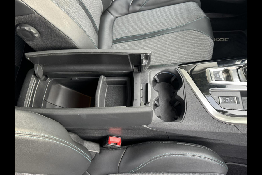 Peugeot 3008 1.2 PureTech Premium Automaat Trekhaak Cruise Climate Digitaal Dashboard Led 360 Camera Carplay Riem is vervangen