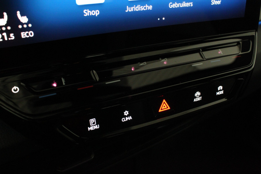 Volkswagen ID.3 First Plus 58 kWh > 91%SOH /Trekhaak / Camera / Matrix-LED / Stuurwiel verwarmd